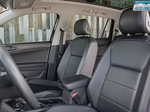 Used 2021 Volkswagen Tiguan SE AWD/4WD image 13