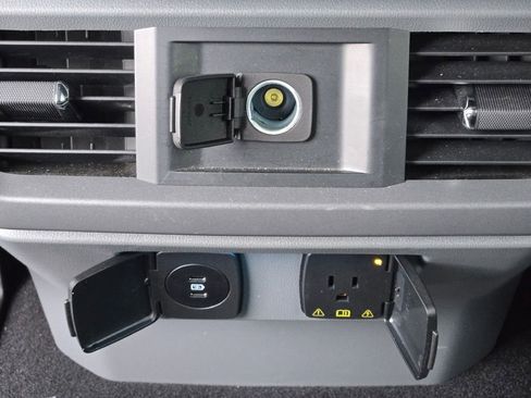 Used 2024 Ford F150 XLT w/ Equipment Group 302A MID image 19