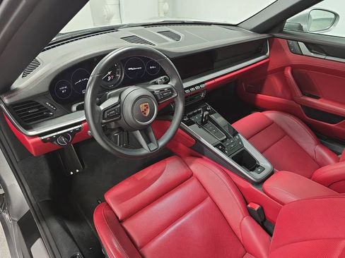 Certified 2022 Porsche 911 Carrera image 4
