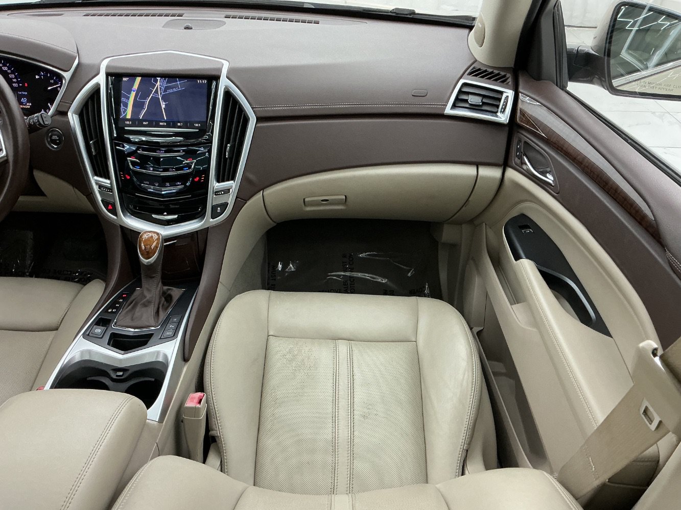 Used 2014 Cadillac SRX Luxury w/ Driver Awareness Package FWD image 29