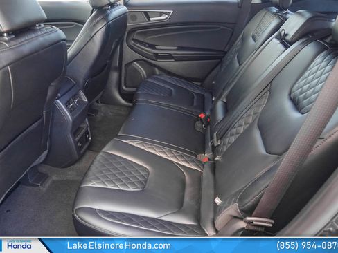 Used 2024 Ford Edge Titanium image 29