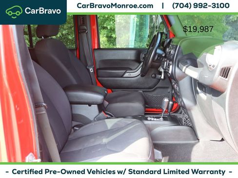 Used 2018 Jeep Wrangler Unlimited Sport w/ Connectivity Group AWD/4WD image 39