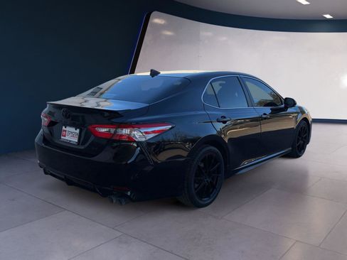 Used 2020 Toyota Camry SE image 5