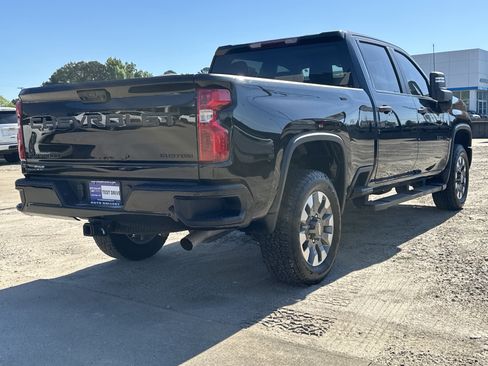 Certified 2024 Chevrolet Silverado 2500 Custom w/ Custom Convenience Package AWD/4WD image 9