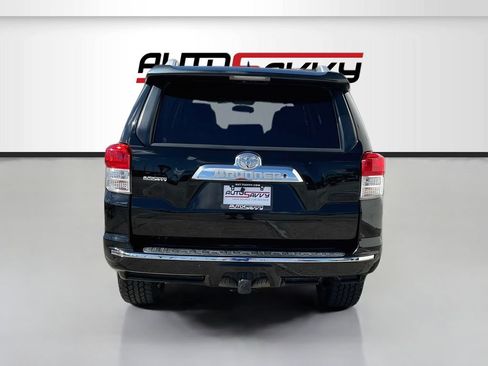 Used 2013 Toyota 4Runner SR5 AWD/4WD image 6