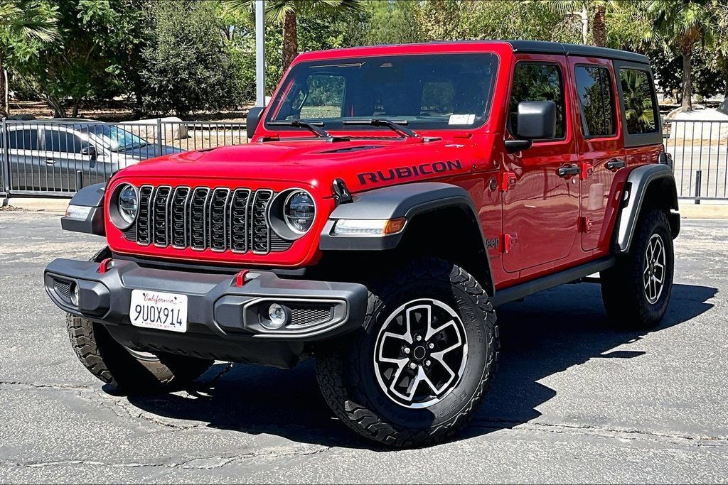 Certified 2025 Jeep Wrangler Unlimited Rubicon w/ Convenience Group AWD/4WD image 2