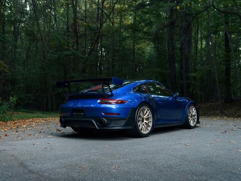 Used 2018 Porsche 911 GT2 RS image 9