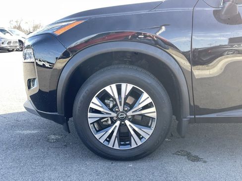Used 2023 Nissan Rogue SV image 29