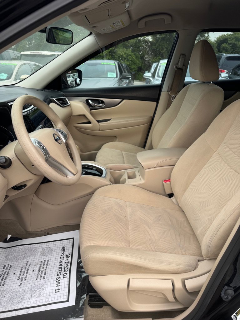Used 2015 Nissan Rogue S FWD image 8