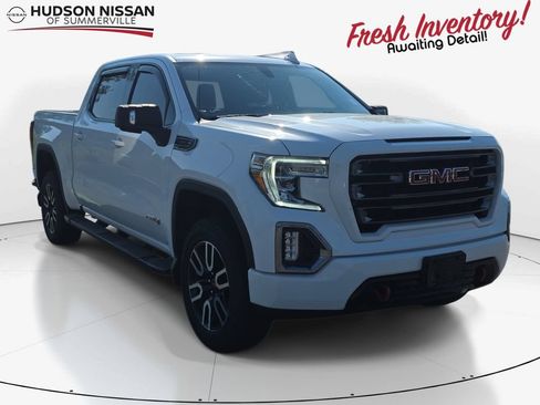 Used 2022 GMC Sierra 1500 AT4 AWD/4WD image 1