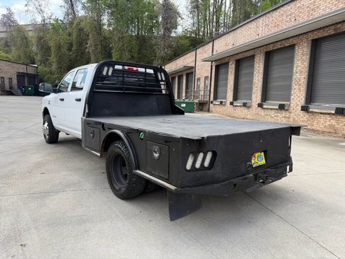 Used 2020 RAM 3500 Tradesman w/ Chrome Appearance Group image 5