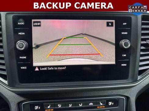 Used 2021 Volkswagen Atlas Cross Sport SE w/ Panoramic Sunroof Package image 3