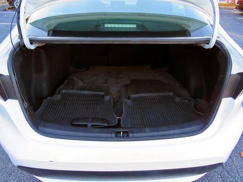 Used 2020 Toyota Corolla LE image 29