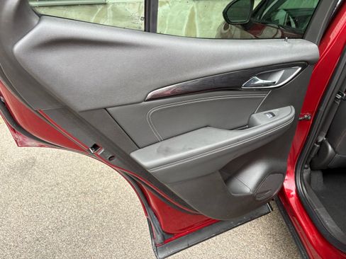 Used 2022 Buick Envision Essence w/ Sport Touring Package image 32