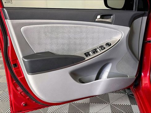 Used 2017 Hyundai Accent SE image 24