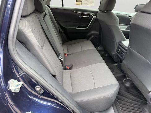 Used 2021 Toyota RAV4 XLE w/ Convenience Package AWD/4WD image 13