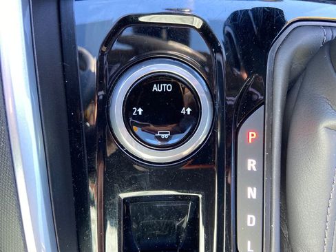 Used 2024 Chevrolet Colorado LT w/ LT Convenience Package II image 29