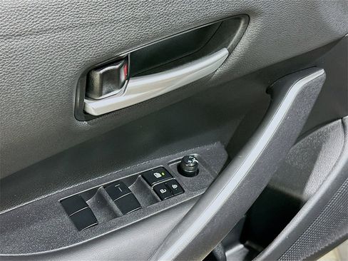 Used 2024 Toyota Corolla SE image 17