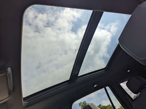 New 2025 Cadillac XT6 Premium Luxury image 18