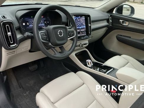 Certified 2026 Volvo XC40 B5 Plus AWD/4WD image 27