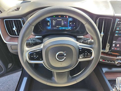 Certified 2023 Volvo XC60 B6 Ultimate w/ Protection Package Premier image 19