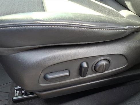 Certified 2022 Buick Encore GX Select w/ Sport Touring Package image 19