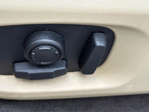 Used 2016 Land Rover Range Rover Evoque SE image 20