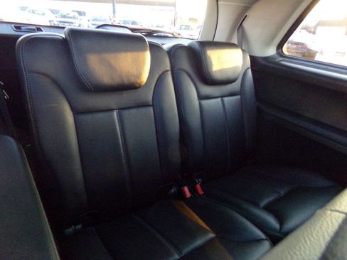 Used 2010 Mercedes-Benz GL 450 4MATIC w/ Premium 1 Pkg image 36