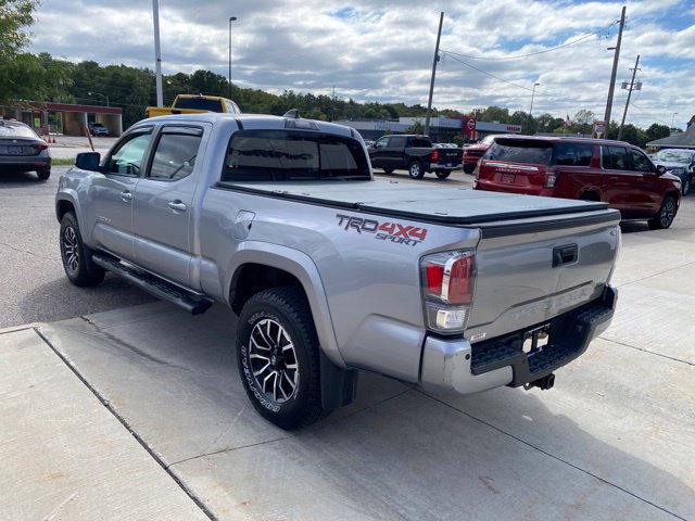 Used 2020 Toyota Tacoma TRD Sport w/ TRD Premium Sport Package AWD/4WD image 7