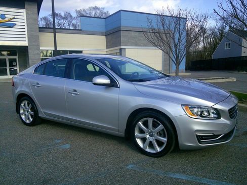 Used 2016 Volvo S60 T5 Premier w/ Convenience Package image 14