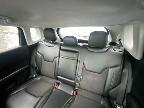 Used 2018 Jeep Compass Latitude w/ Popular Equipment Group image 47