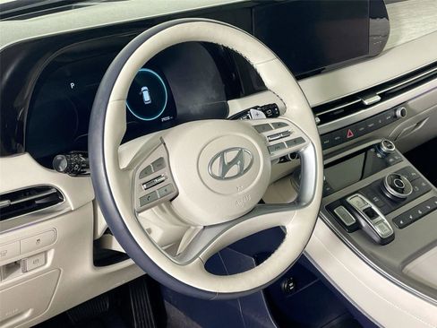 Used 2024 Hyundai Palisade Calligraphy image 19