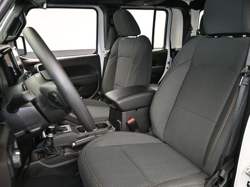 New 2026 Jeep Gladiator Sport image 10