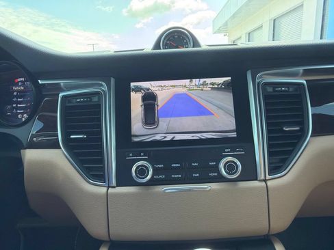 Used 2018 Porsche Macan S AWD/4WD image 12