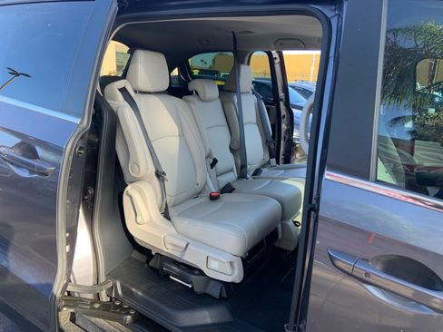 Used 2025 Honda Odyssey EX-L image 17