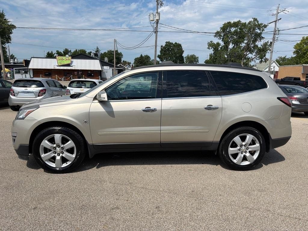 Used 2016 Chevrolet Traverse LT w/ Style and Technology Package FWD image 5