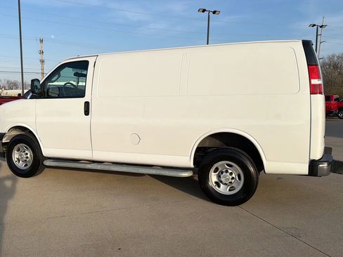 Used 2023 Chevrolet Express 2500 w/ Driver Convenience Package image 12