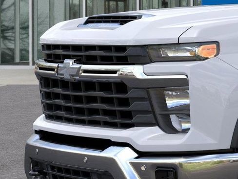 New 2026 Chevrolet Silverado 3500 LT image 13