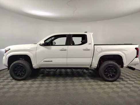 New 2025 Toyota Tacoma SR5 image 4