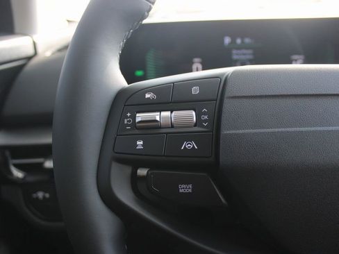New 2026 Kia Sportage S AWD/4WD image 32