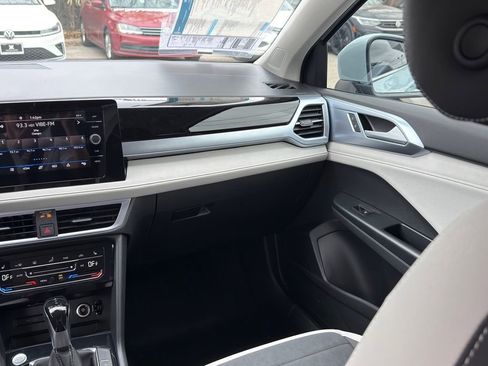 New 2026 Volkswagen Taos SE FWD image 30