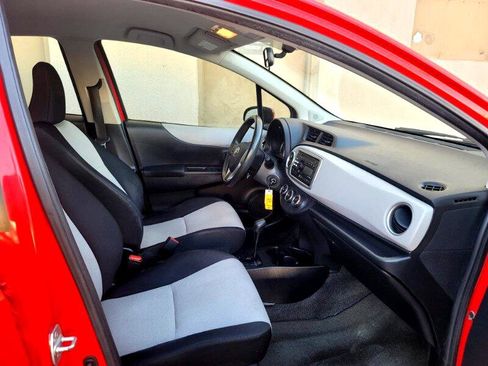 Used 2013 Toyota Yaris LE image 16