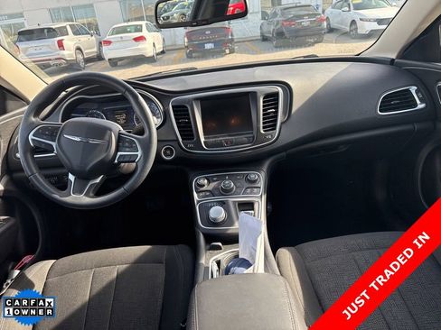 Used 2016 Chrysler 200 Limited w/ Anniversary Edition FWD image 10