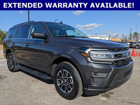Used 2024 Ford Expedition XLT image 13