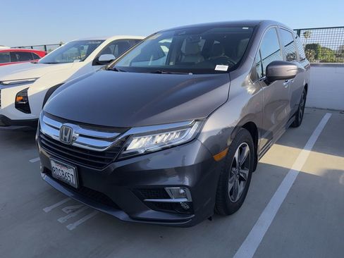Used 2018 Honda Odyssey Touring image 1
