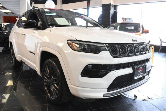 Used 2023 Jeep Compass High Altitude AWD/4WD image 3