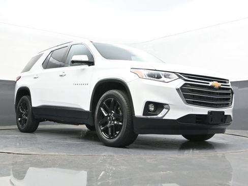 Used 2020 Chevrolet Traverse LT FWD image 36