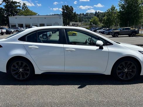 Certified 2024 Toyota Corolla XSE FWD image 4