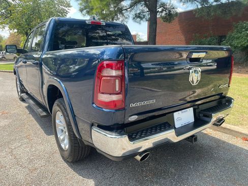 Used 2019 RAM 1500 Laramie AWD/4WD image 3