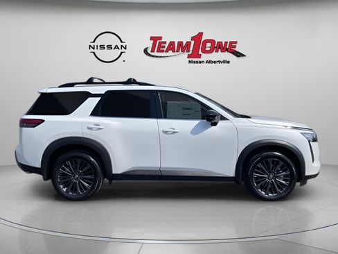 New 2026 Nissan Pathfinder SL AWD/4WD image 9
